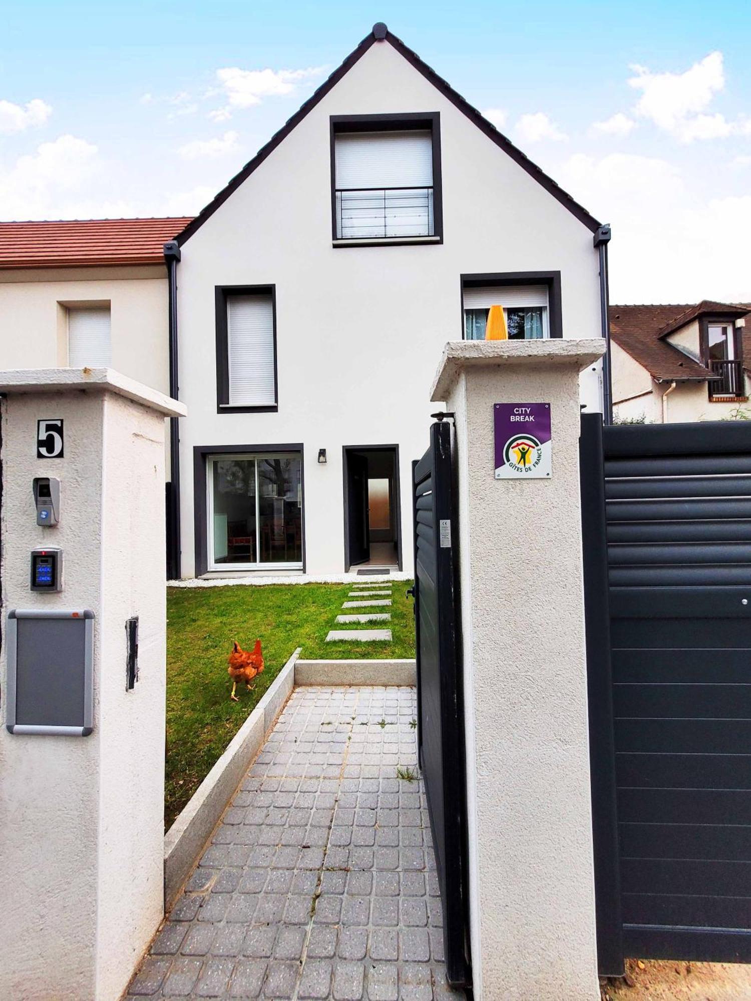 Dream Of Mediterranean House, Jacuzzi, Bbq, Delices Ensoleilles Sartrouville Exterior photo